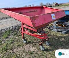 Rozsiewacz lely 900l oraz bogballe bl600